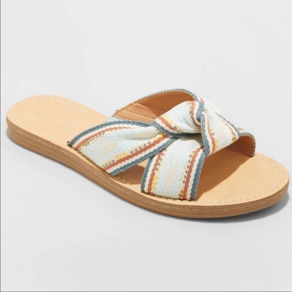 Universal Thread boho sandals - Picture 1 of 6
